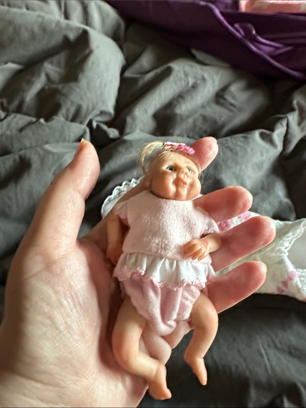 Tiny handmade clay, baby. Beautiful outfit & bed. Adorable. - Picture 3 of 7
